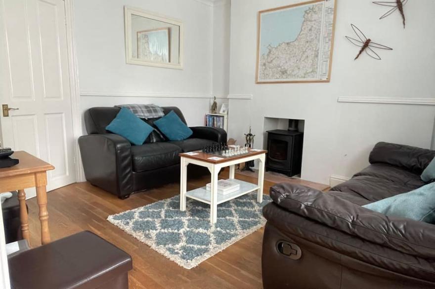 4 bedroom accommodation in Delabole, near Tintagel