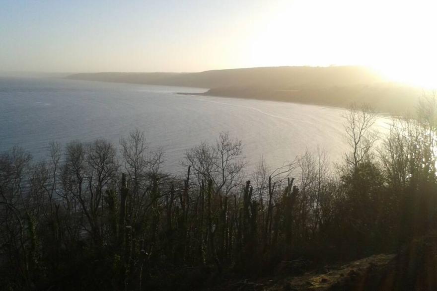 200 year old fisherman's cottage with stunning sea views in New Quay Wales
