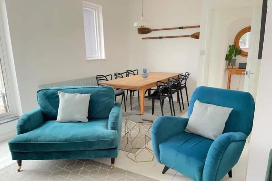 Beach House, Holywell Bay