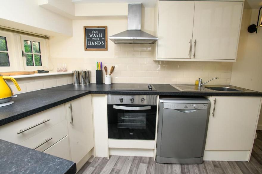 Pass the Keys | Homey flat in Sleaford Centre