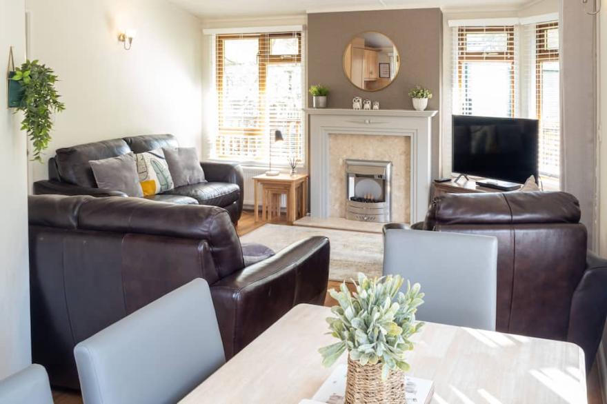 Luxury lodge in a 5* tranquil setting on the shore of Lake Windermere