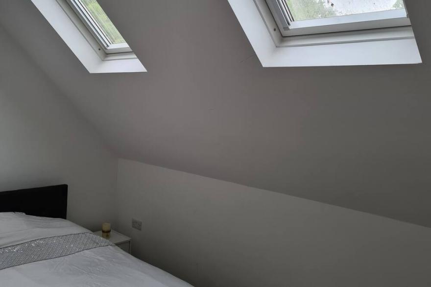 Beautiful 2-Bed Unique Loft Apartment in Beckenham