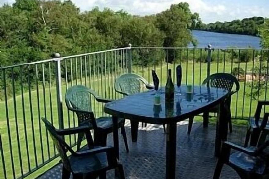 Lakeside Lodge Nestling on the Shores of Lower Lough Erne
