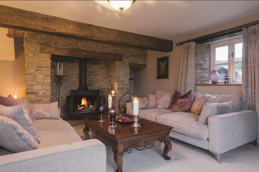 Gorgeous 18th Century Barn Conversion - Cotswolds