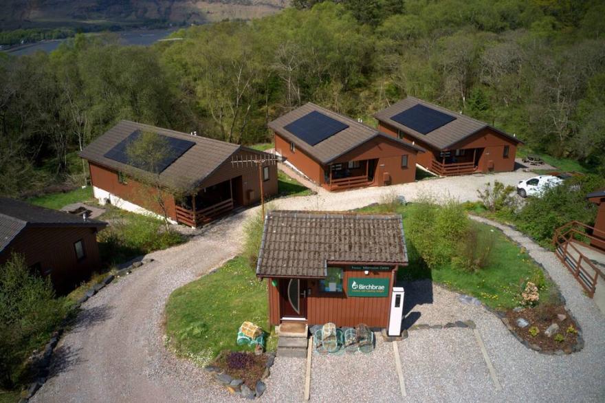 Lodge 2 - sleeps 6 guests  in 3 bedrooms