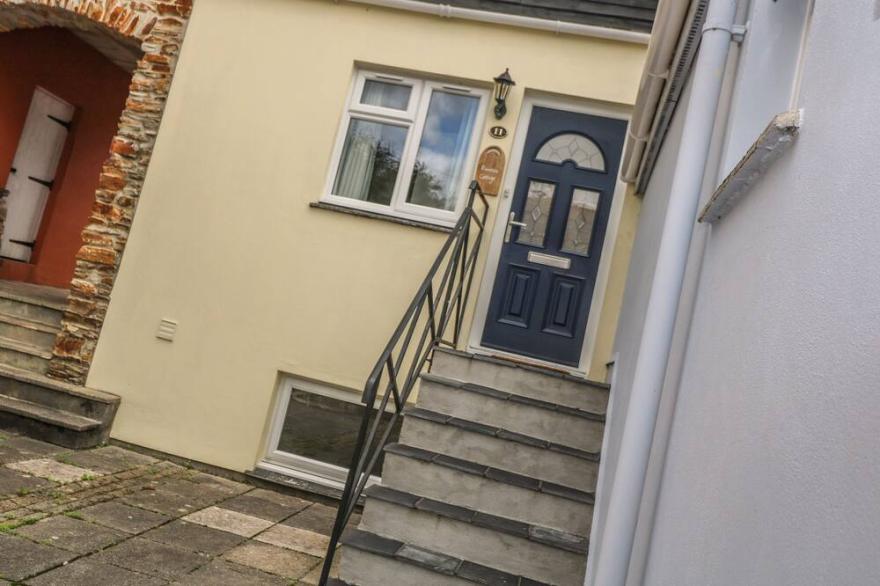 RIVERSIDE COTTAGE, family friendly, with a garden in Flushing