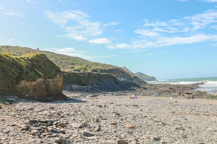 LITTLE LANES, pet friendly, with a garden in Boscastle
