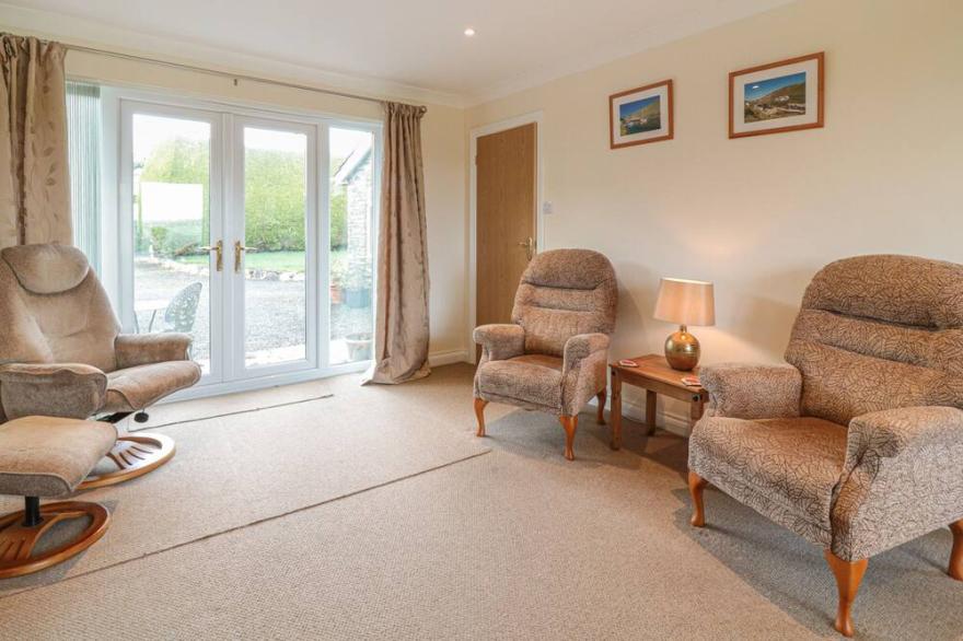 LITTLE LANES, pet friendly, with a garden in Boscastle