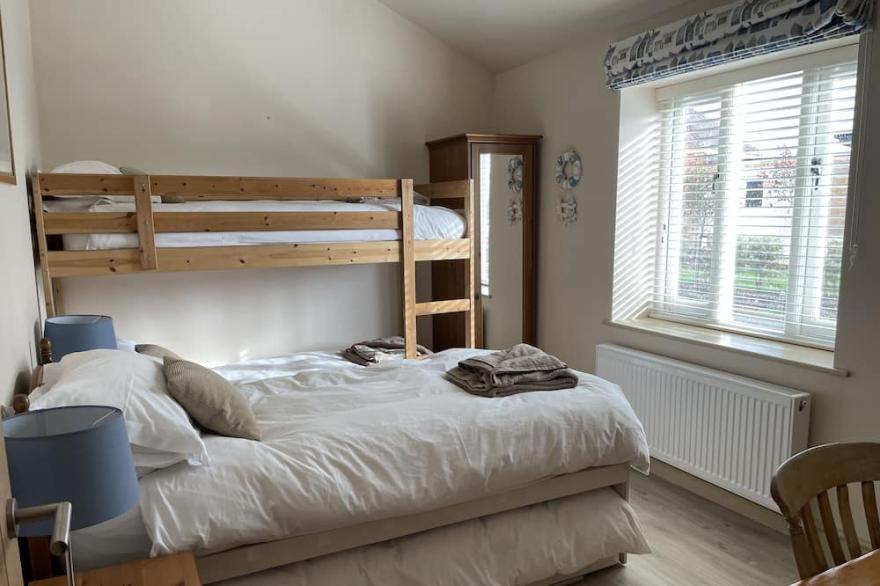 Farmhouse Holiday Lodge, near West Wittering beach, Chichester & Goodwood