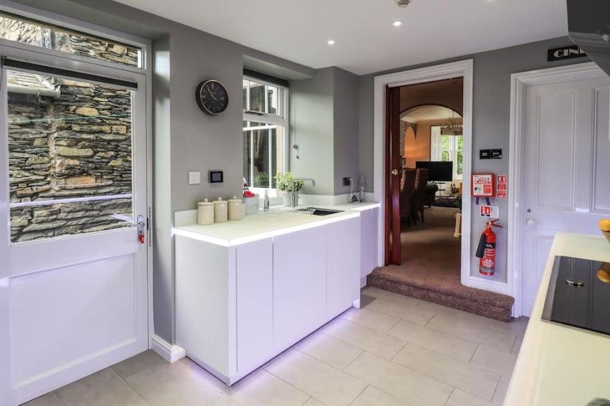 WOODLANDS BOUTIQUE, luxury holiday cottage in Windermere