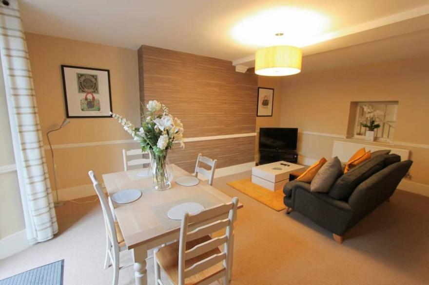 Large Clifton One Bed Flat + Parking
