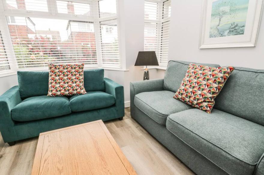 SAM'S PLACE, family friendly, country holiday cottage in Whitby