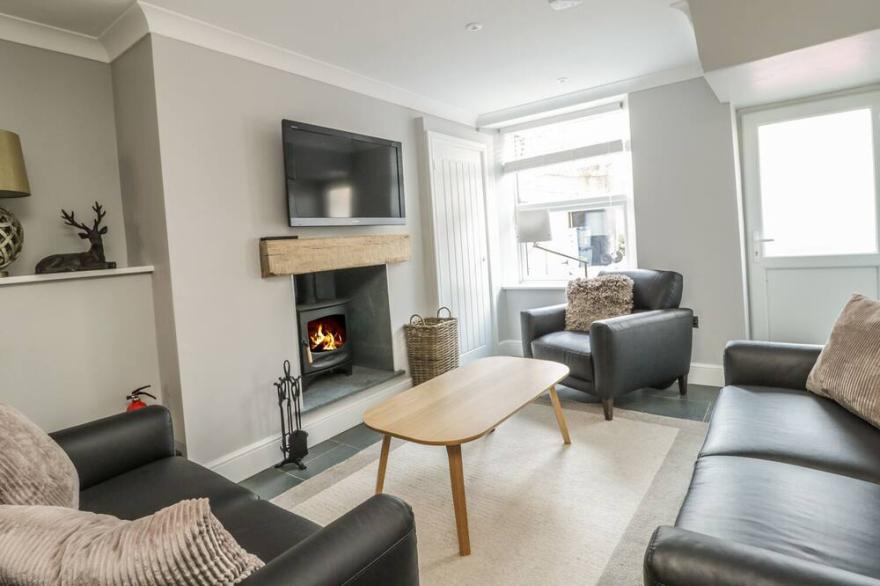 IVY BANK, pet friendly, with open fire in Windermere
