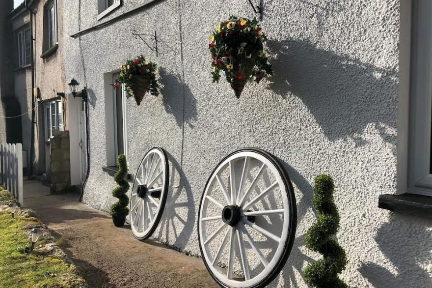 A beautiful family holiday cottage with lots of character in an idyllic village