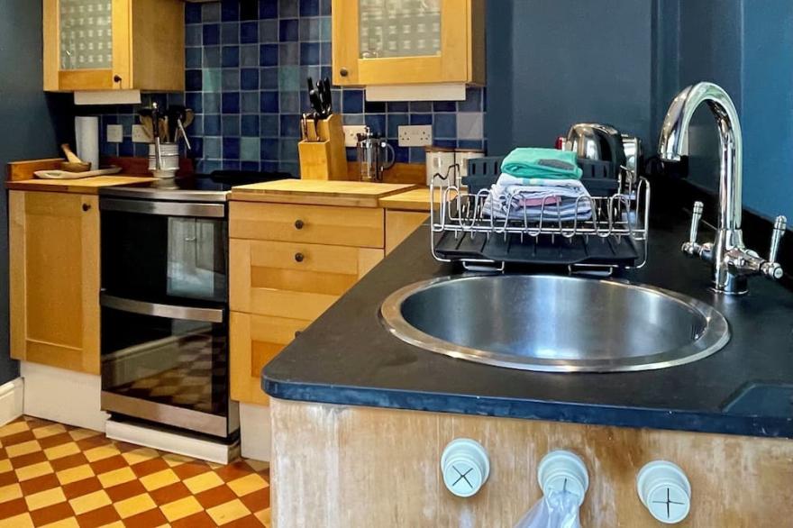 Delightful, Dog-Friendly Cottage in Millbrook, Cornwall near the coast
