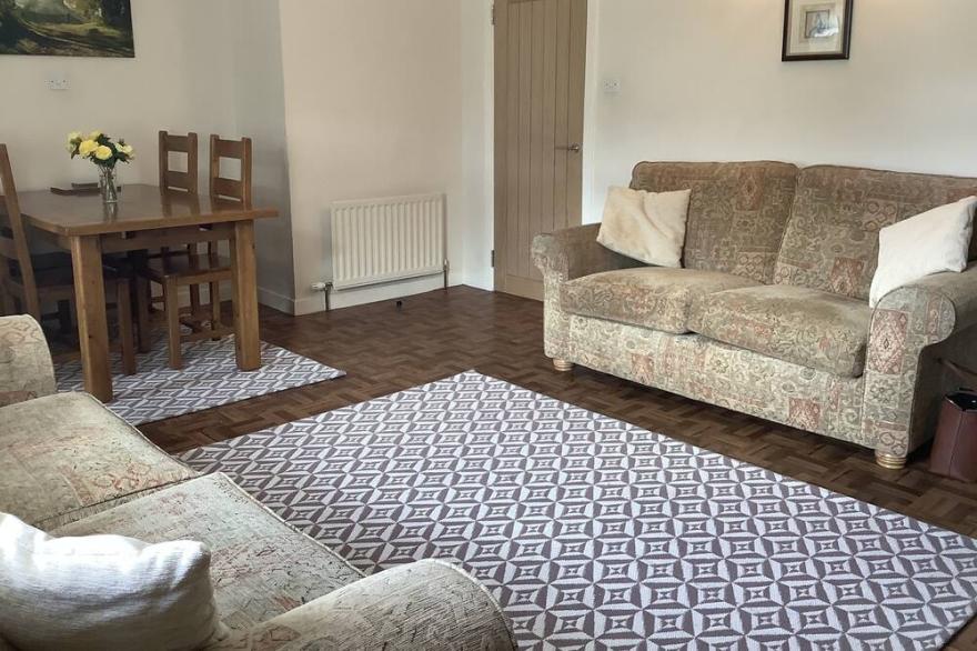 Moriston Cottage -  a cottage that sleeps 4 guests  in 2 bedrooms