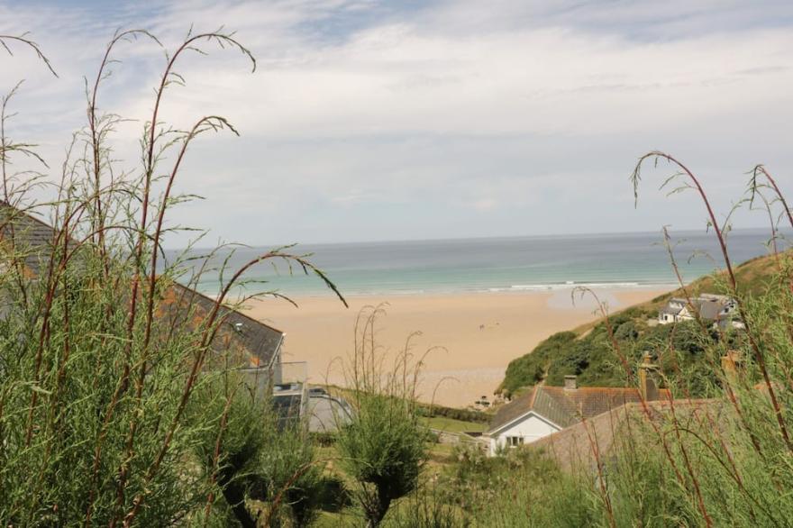 GWEDHEN, romantic, with a garden in Padstow