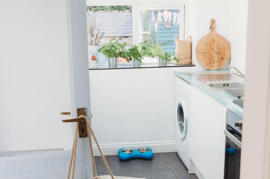 Enjoy a holiday in the centre of seaside Bembridge in our award winning cottage