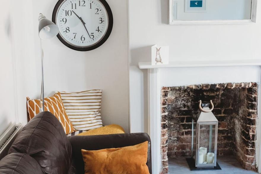 Enjoy a holiday in the centre of seaside Bembridge in our award winning cottage