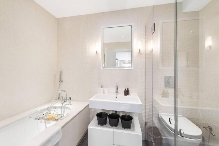 Prime Knightsbridge Mews - 4 bed House