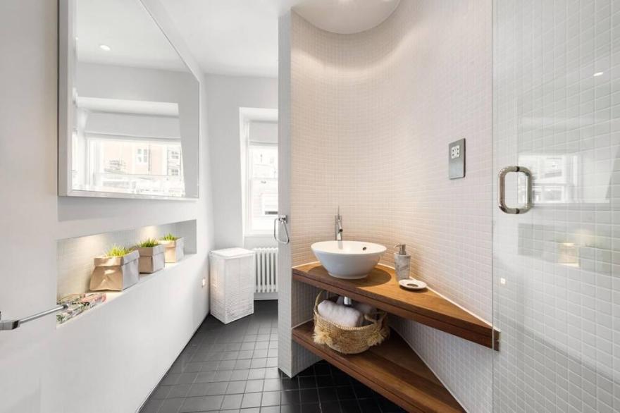 Prime Knightsbridge Mews - 4 bed House