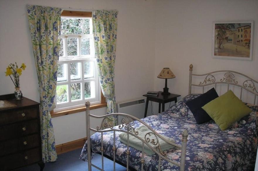 Barr na Criche Cottage