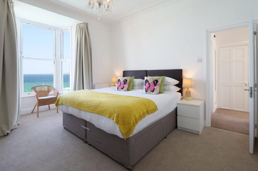 Waves End, St Ives.  Amazing Sea Views, Hot tub & private parking for 2 cars.