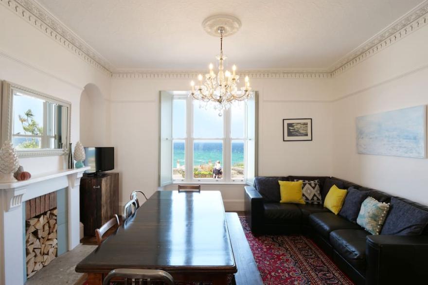 Waves End, St Ives.  Amazing Sea Views, Hot tub & private parking for 2 cars.