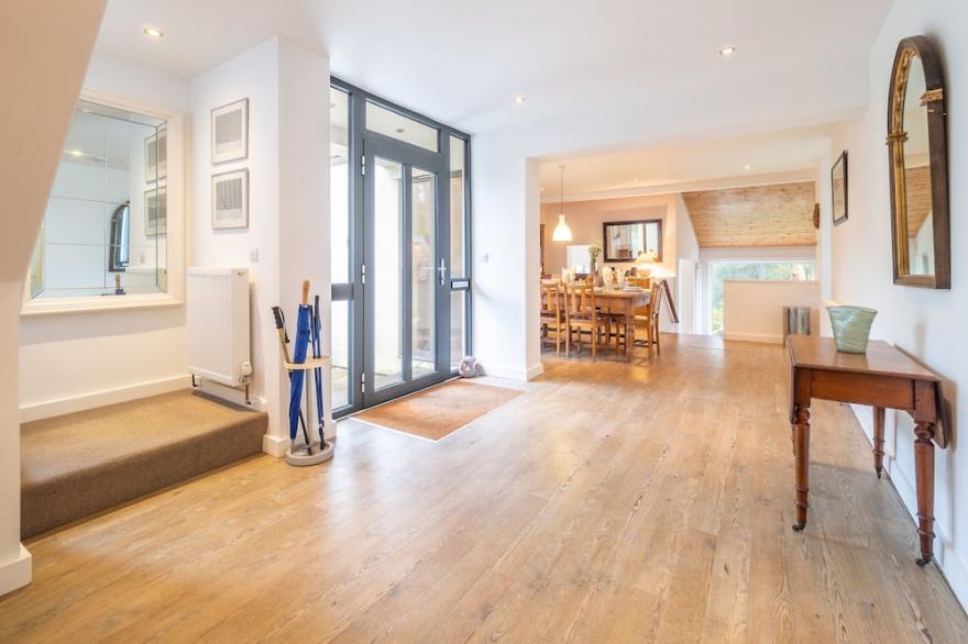A light and spacious, three-bedroom property near all the amenities in St Agnes.