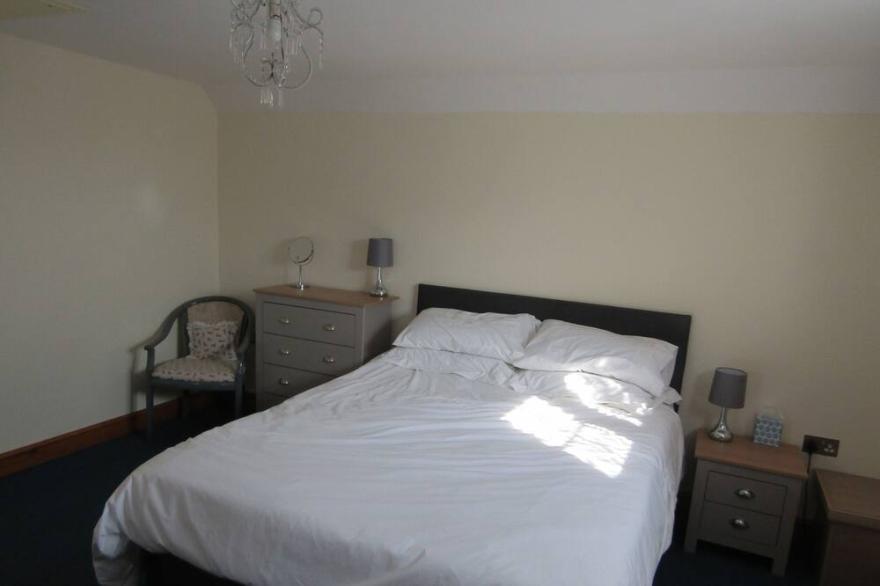 At the Beach Cottage - Sleeps 4-6