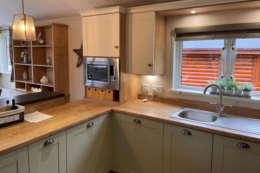 Beautiful 3 bedroom lodge with hot tub in stunning Northumberland