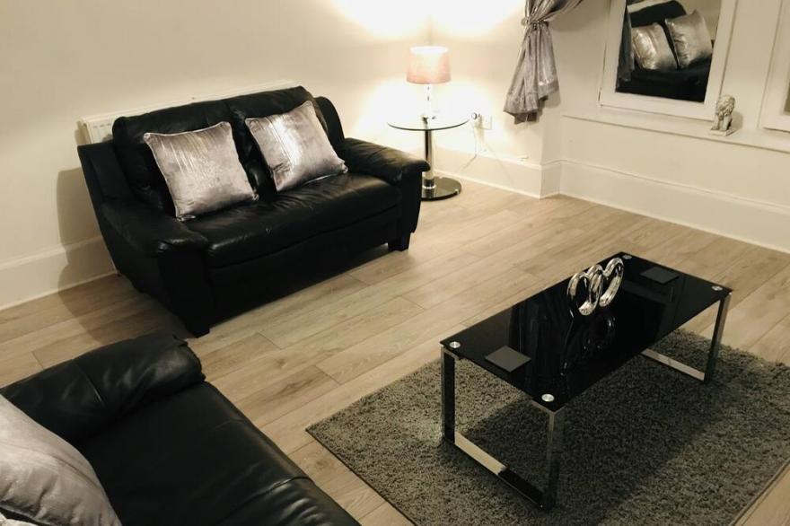 THE LION’S REST - BOUTIQUE APARTMENT SUITE.