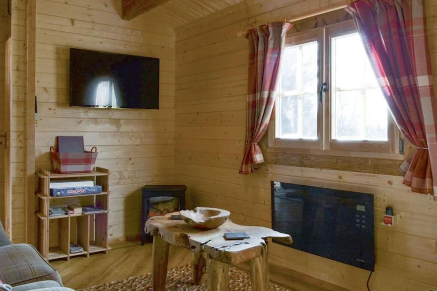 2 bedroom accommodation in Cleator Moor, near Whitehaven