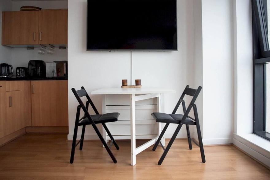 Pass the Keys | Cosy 1 bed next to SEC, OVO Hydro, Finnieston