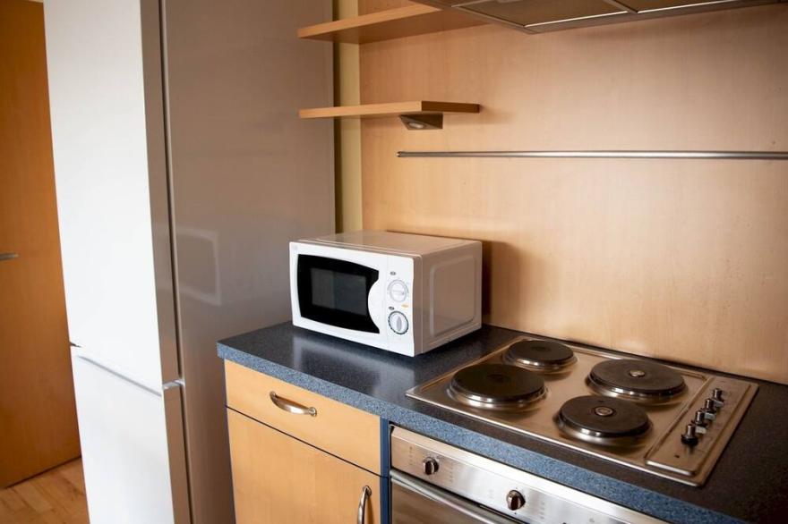 Pass the Keys | Lovely 2-bed in Perfect City Location with Parking