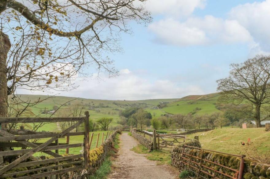 SWALLOWS RETURN, romantic in Sutton Near Macclesfield