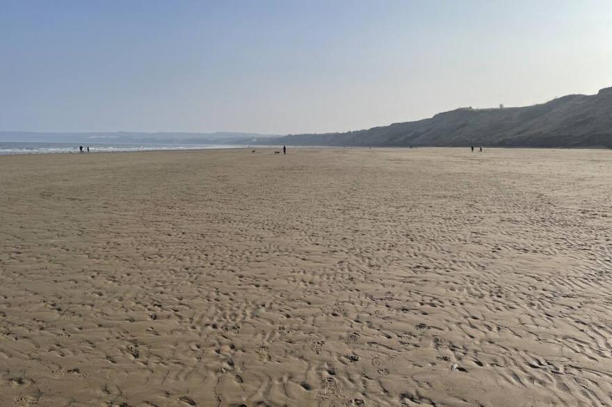 Beach House Paradise Found, WF-Fi, Netflix, Now TV, Pet Friendly