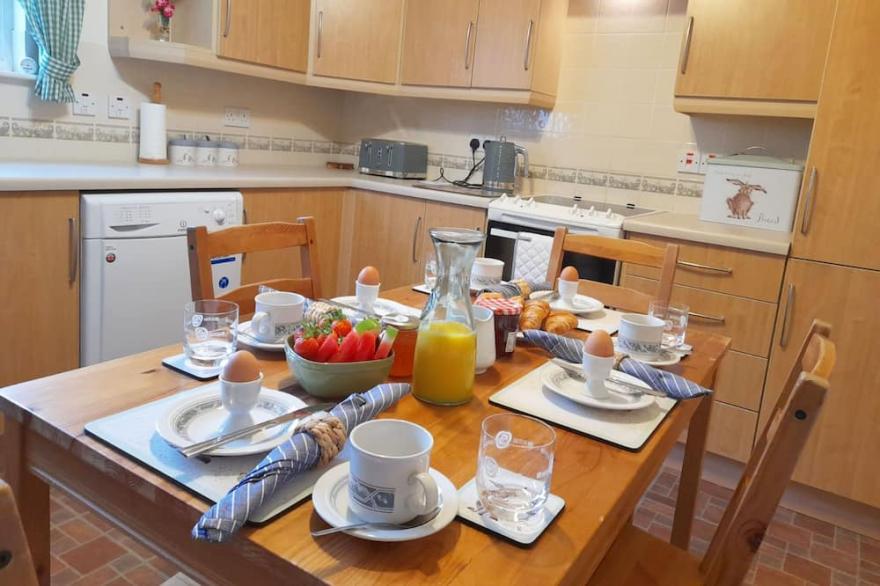 Ground floor Pitlochry centre apartment