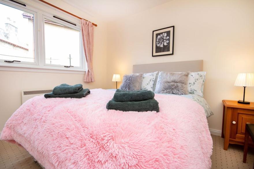 Ground floor Pitlochry centre apartment