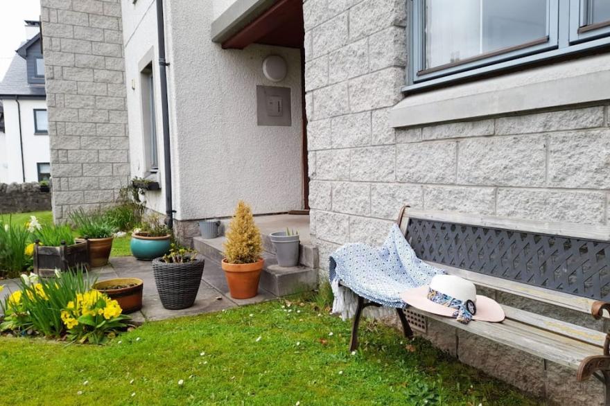 Ground floor Pitlochry centre apartment