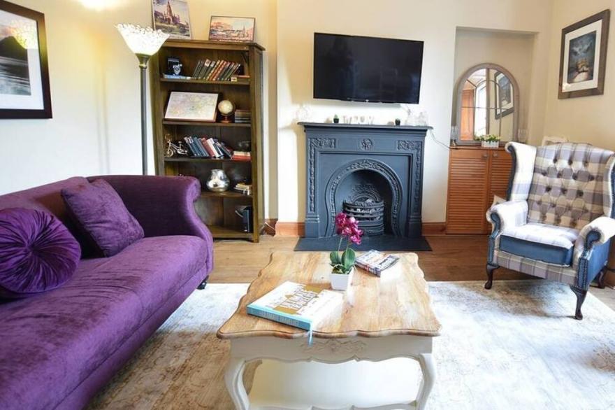 Old Town Two Bedroom Apartment With Castle Views