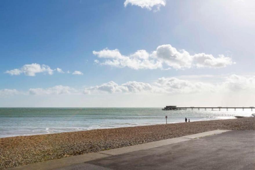 A lovely seafront property located in the heart of Deal sleeping 6/8