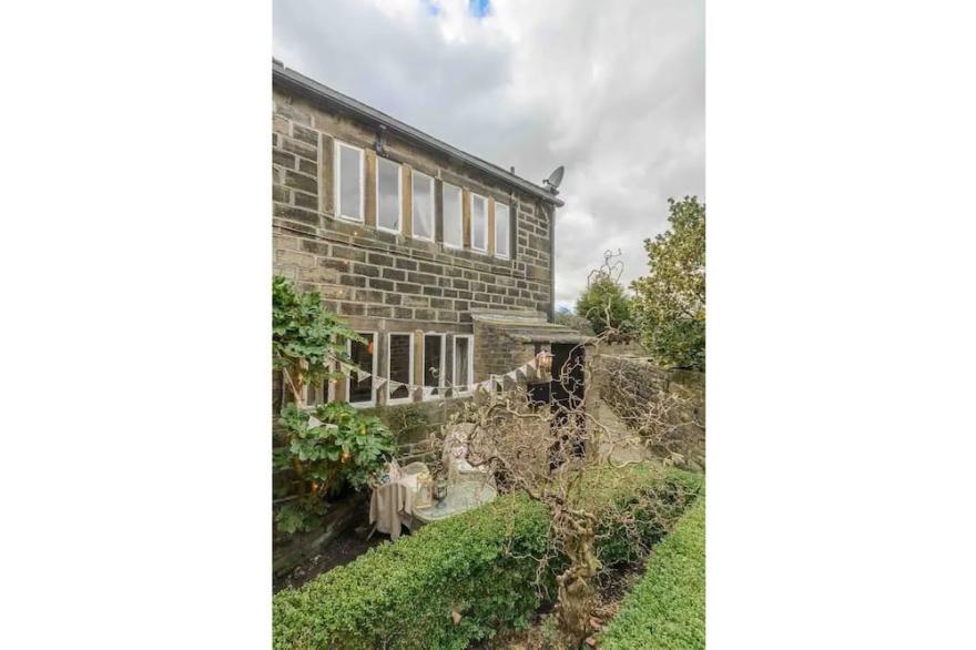 Romantic getaway. Old Town, Hebden Bridge.