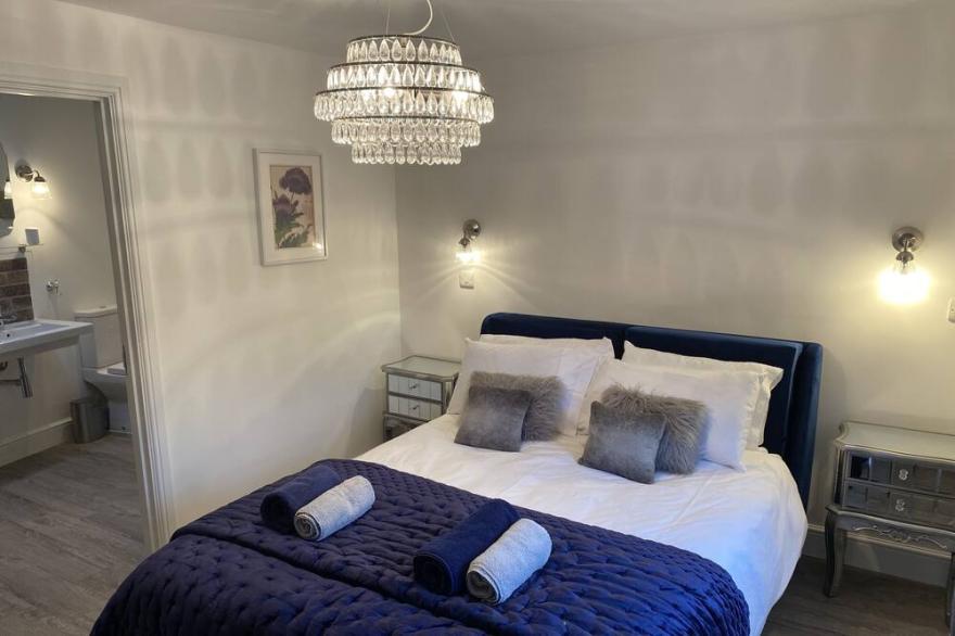 A luxury boutique lodge within walking distance of Taunton town centre.