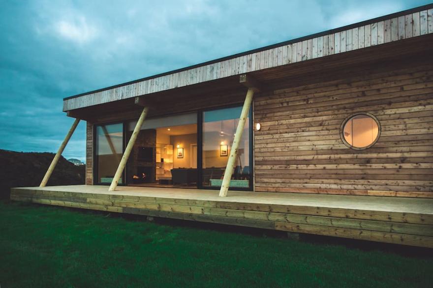 Lodge 17 - 3 Bed Sea-View  -  a john o'groat that sleeps 6 guests  in 3 bedrooms