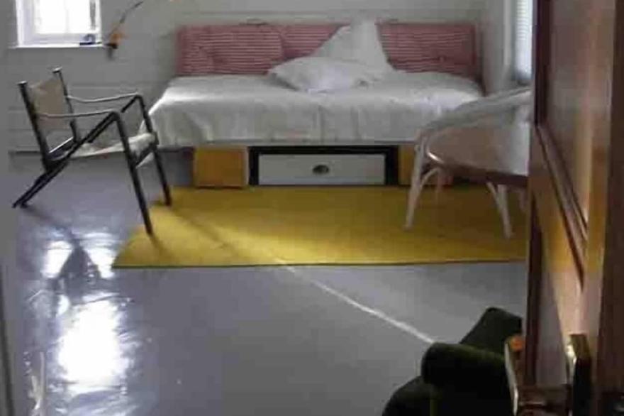 Holiday house in quiet village close to the best beach in North Cornwall