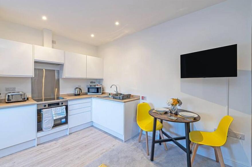 Apt 4 Prescott Court Halifax