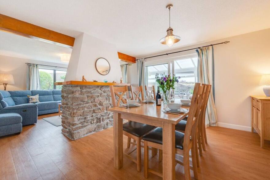 Castaways - Three Bedroom House, Sleeps 6