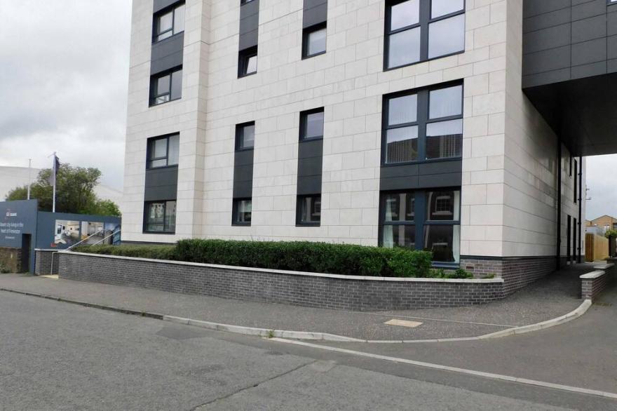 Brand new, gorgeous, 2 bed Apt in Finnieston
