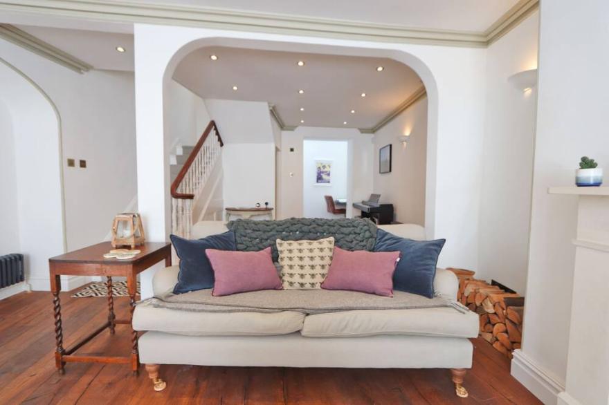Gorgeous 3 Bedroom Town House In Clifton, Bristol